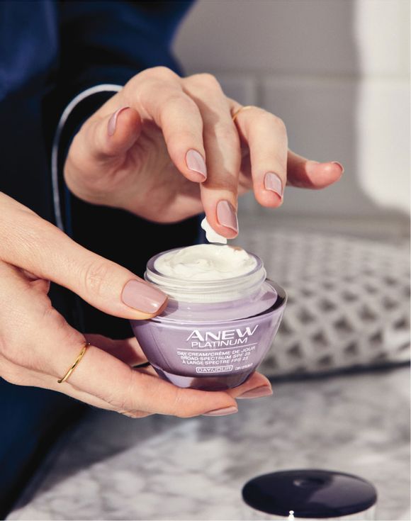 Avon Anew Platinum Day Cream Broad Spectrum SPF 25