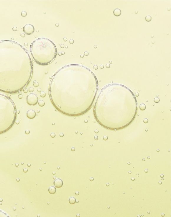 Skin So Soft Bonus Size Radiant Moisture Bath Oil