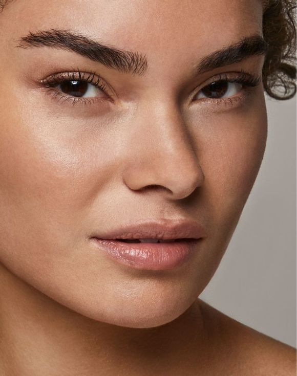 Isa Knox ANEW Clinical Line Eraser With Retinol Targeted Treatment