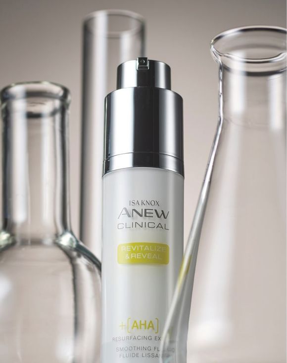 Isa Knox Anew Clinical Revitalize and Reveal Resurfacing Expert Smoothing Fluid