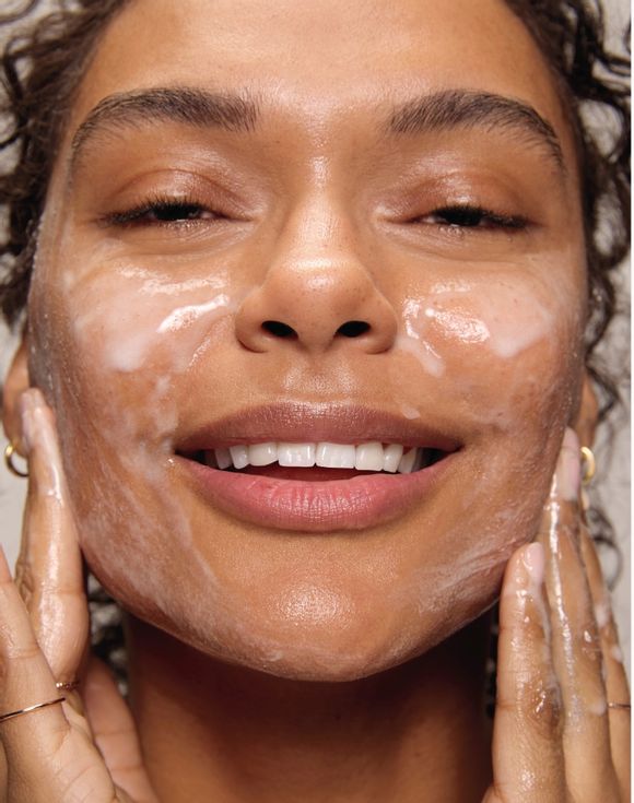 Anew Bare Daily Gel Cleanser