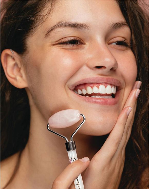 The Creme Shop x Hello Kitty Love Quartz Facial Massage Roller