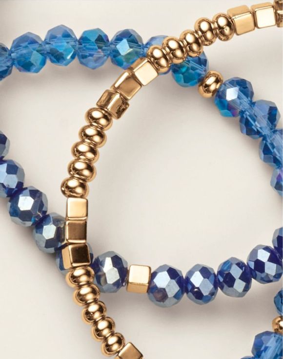 Blue Luna Luxe Beaded Bracelet Set – close-up of blue crystal and gold bead detail