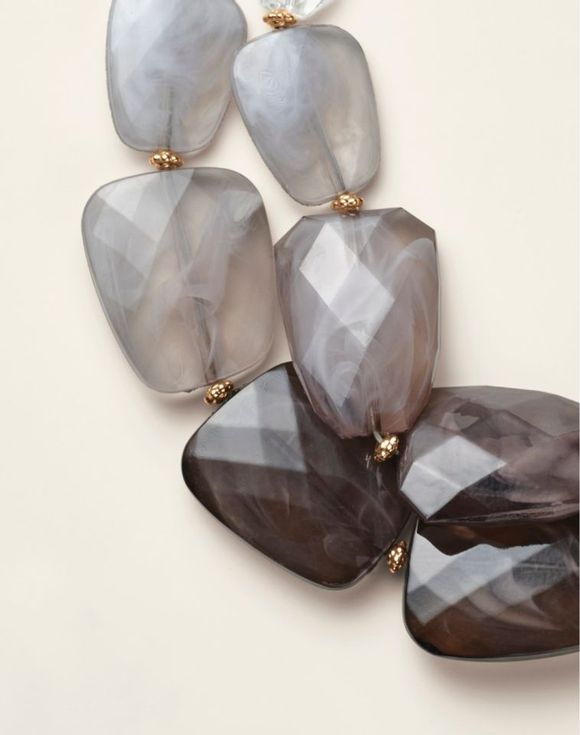 Smoke and Mirrors Necklace faceted bead close-up ombre detail