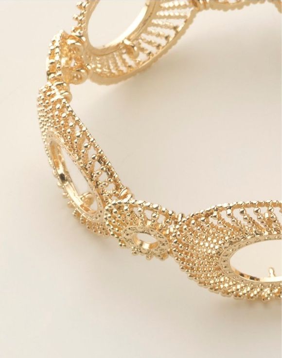 Golden Halo Filigree Stretch Bracelet close-up showing oval halo station and filigree detail
