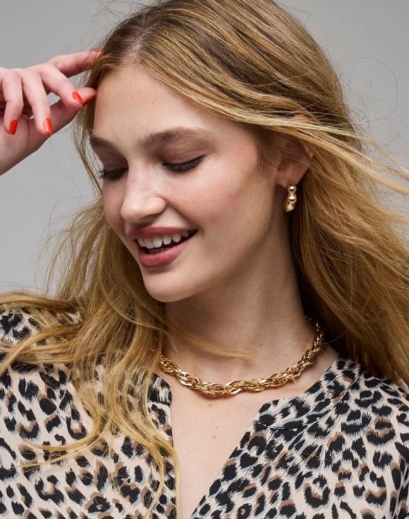 Tasteful Twist Necklace - on model