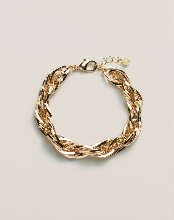 Tasteful Twist Bracelet - flat lay