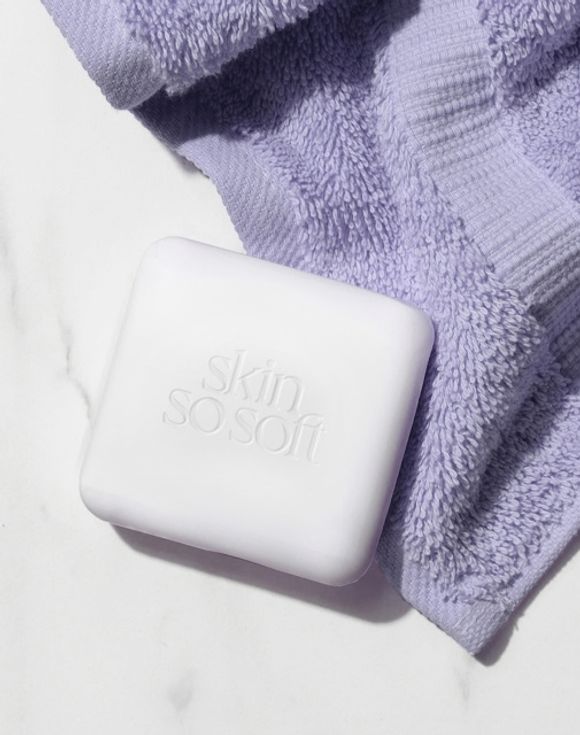 Skin So Soft Radiant Renew with Retinol and Vitamin C Facial Bar